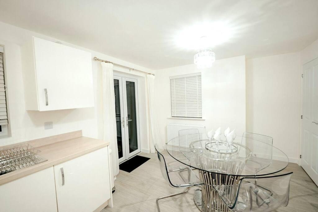 Willow Heights Modern 5-7 Persons/3 Bed Detached Rotherham Bagian luar foto